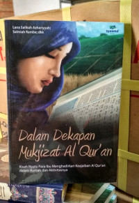 Image of Dalam Dekapan Mukziyat Al-Qur'an